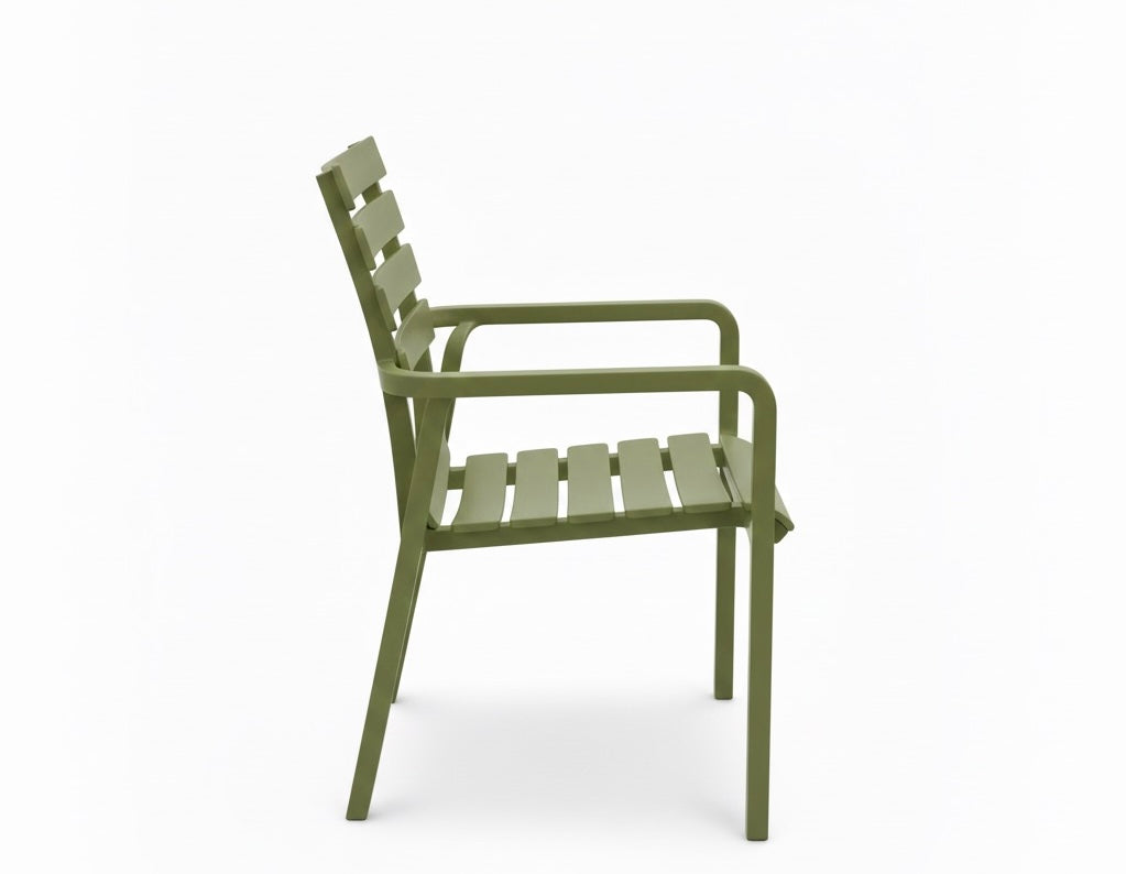 Grand Classic Armchair