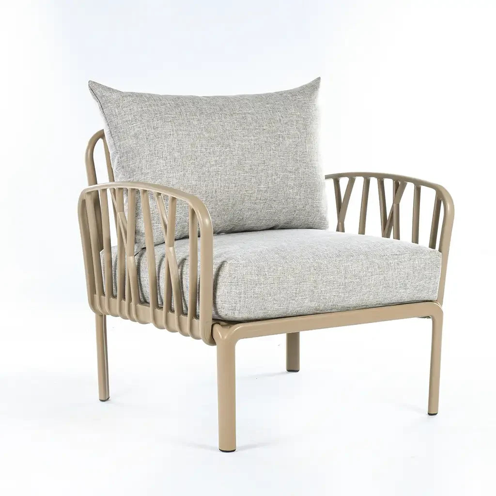 Light grey cushions, Beige Furniture Traverse Chair โ Stylish & durable outdoor seating