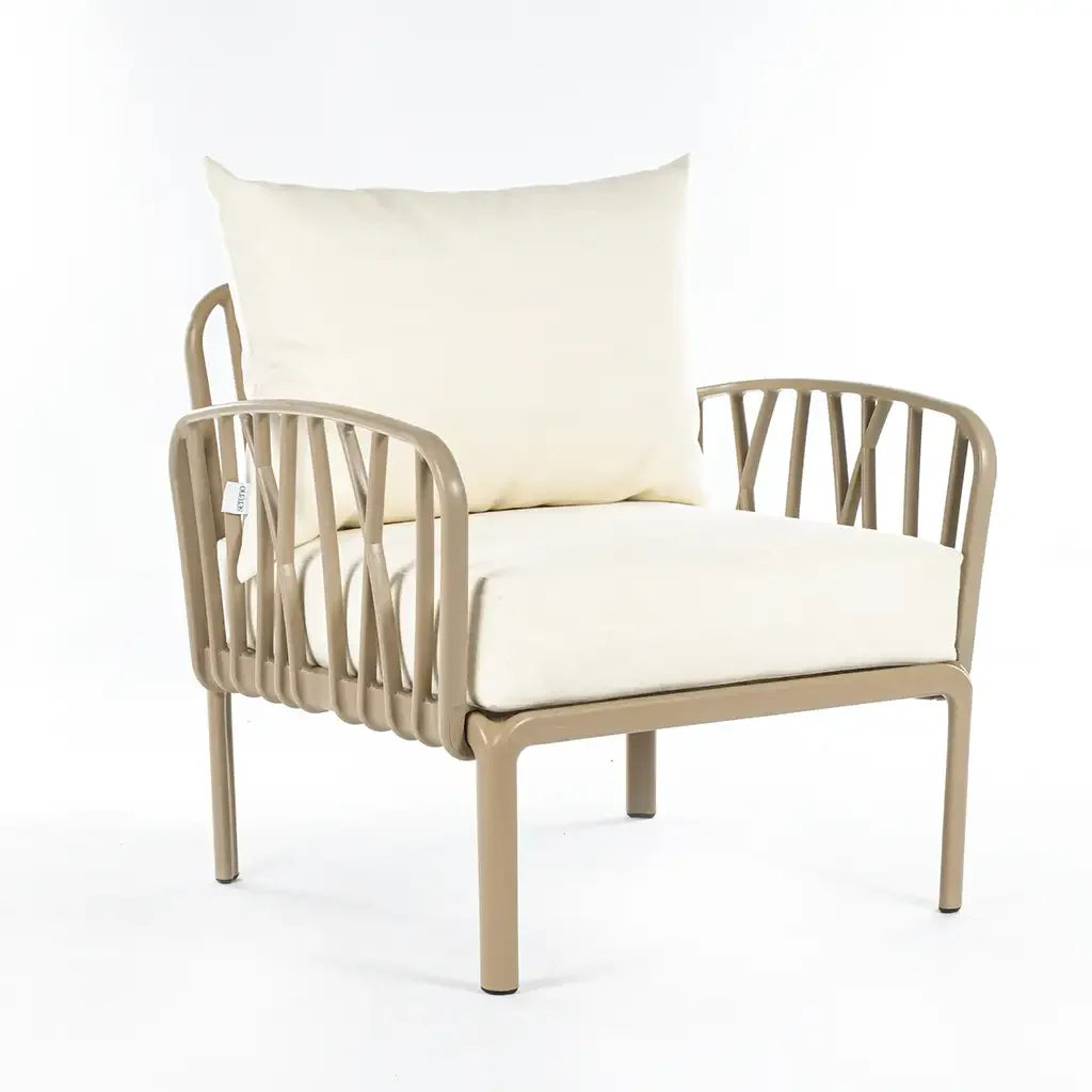 Off white cushions, Beige Furniture Traverse Chair โ Stylish & durable outdoor seating