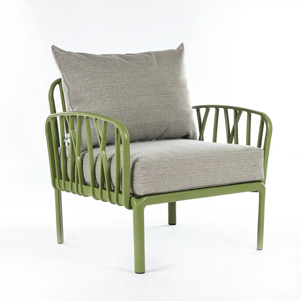 Light grey Cushions, Lime green Furniture Traverse Chair โ Stylish & durable outdoor seating