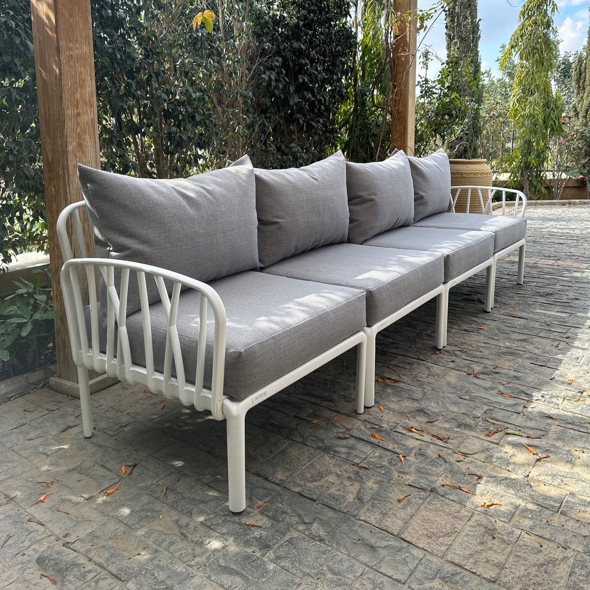 Traverse Four Seaters Sofa โ Perfect for large patios and gardens
