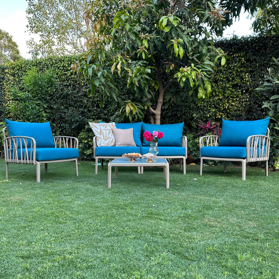Traverse Set (Two Seaters Sofa + Two Arm Chairs + Table) for Outdoor Furniture – Comfortable and stylish outdoor set including sofa, armchairs, and a table.