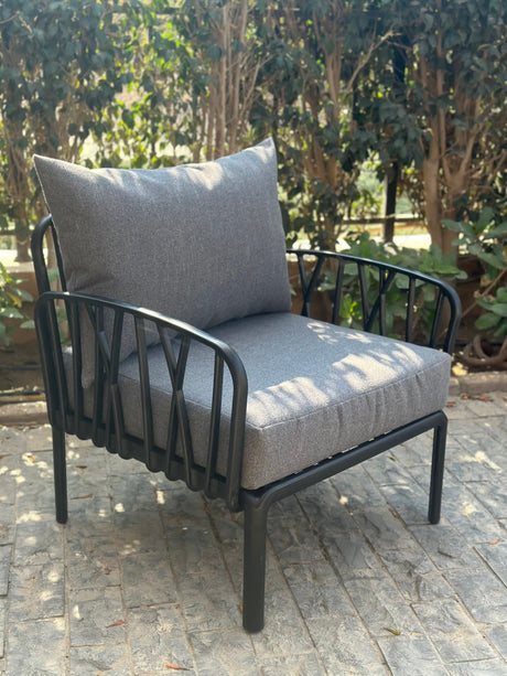 Traverse Armchair for Outdoor Furniture – Durable and stylish plastic armchair for outdoor use