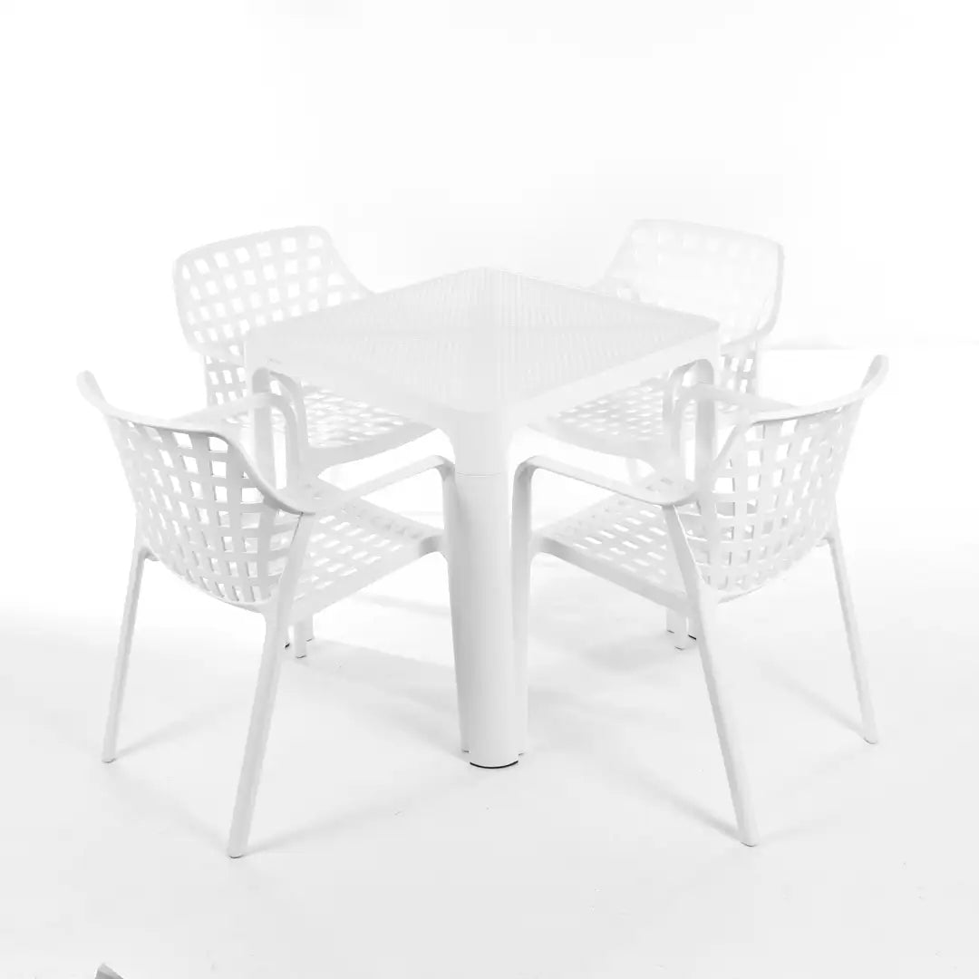 طقم OG 2 (4 كراسي OG + طاولة Dot رئيسية )