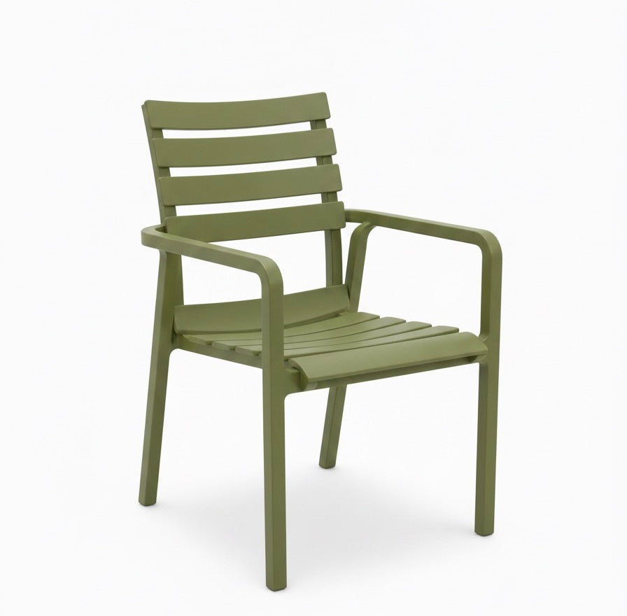 Grand Classic Armchair