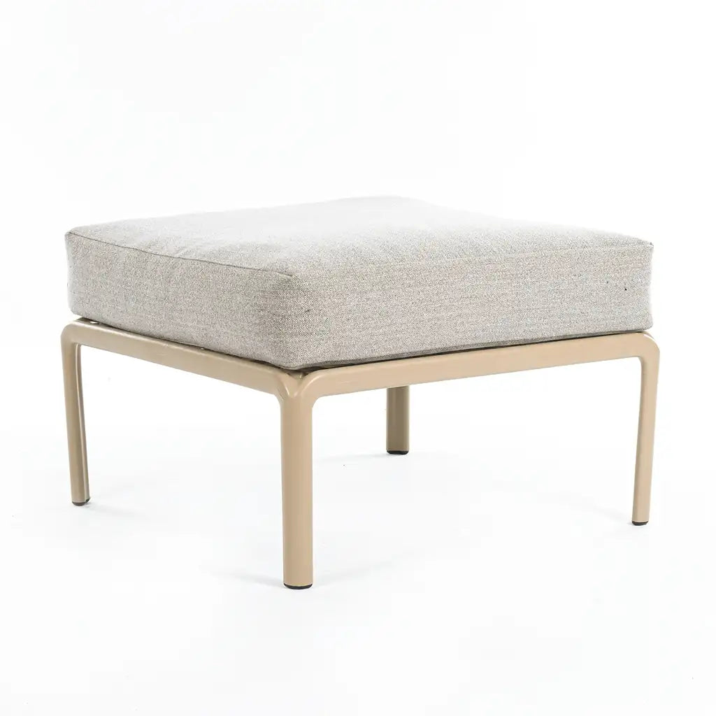 Traverse Pouf