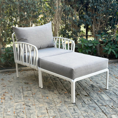 Traverse Chaise Lounge for Outdoor Furniture – Stylish and durable chaise lounge for outdoor use