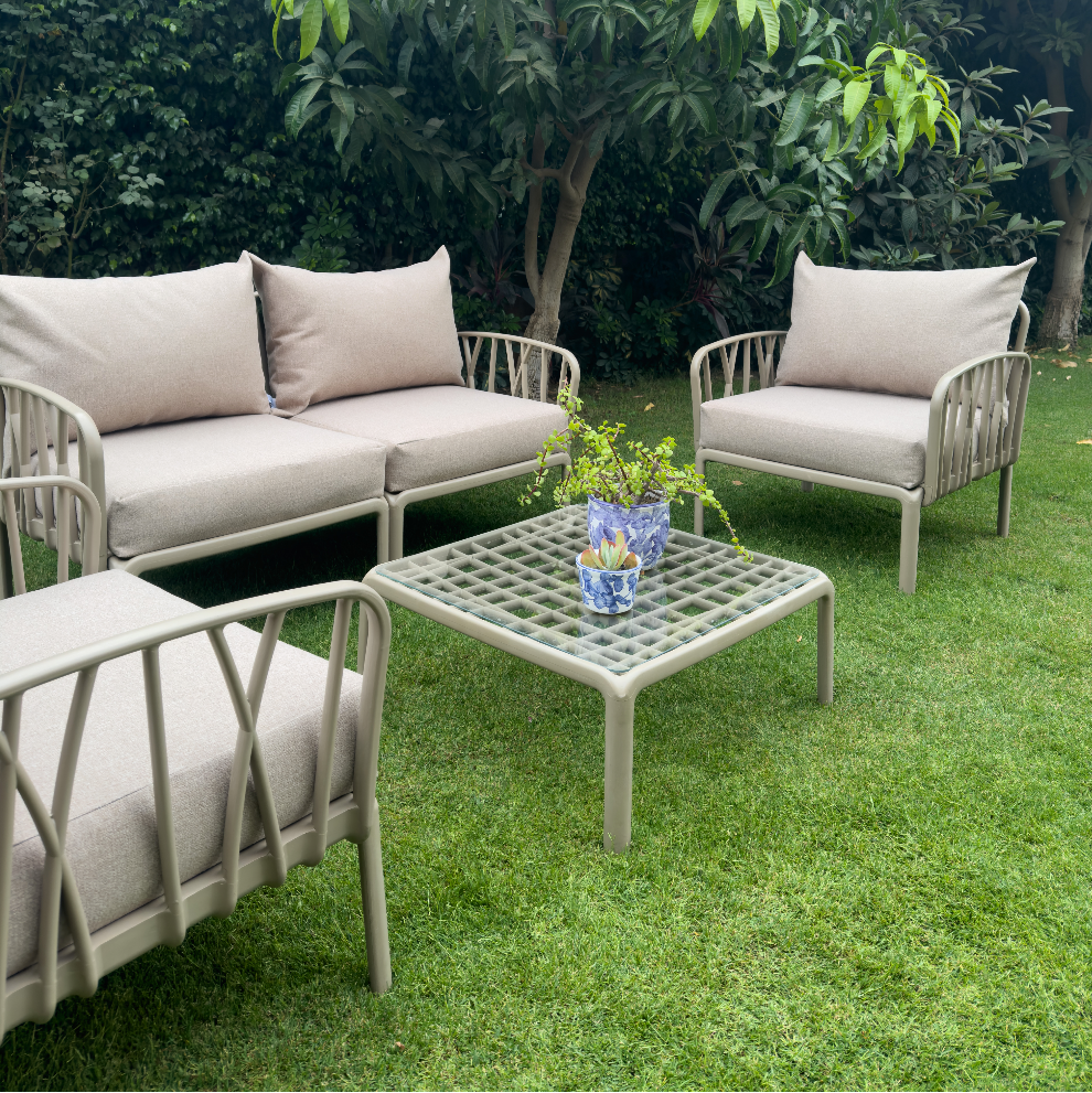 Traverse Set (Two Seaters Sofa + Two Arm Chairs + Table) for Outdoor Furniture – Complete outdoor set with sofa, two armchairs, and a table.