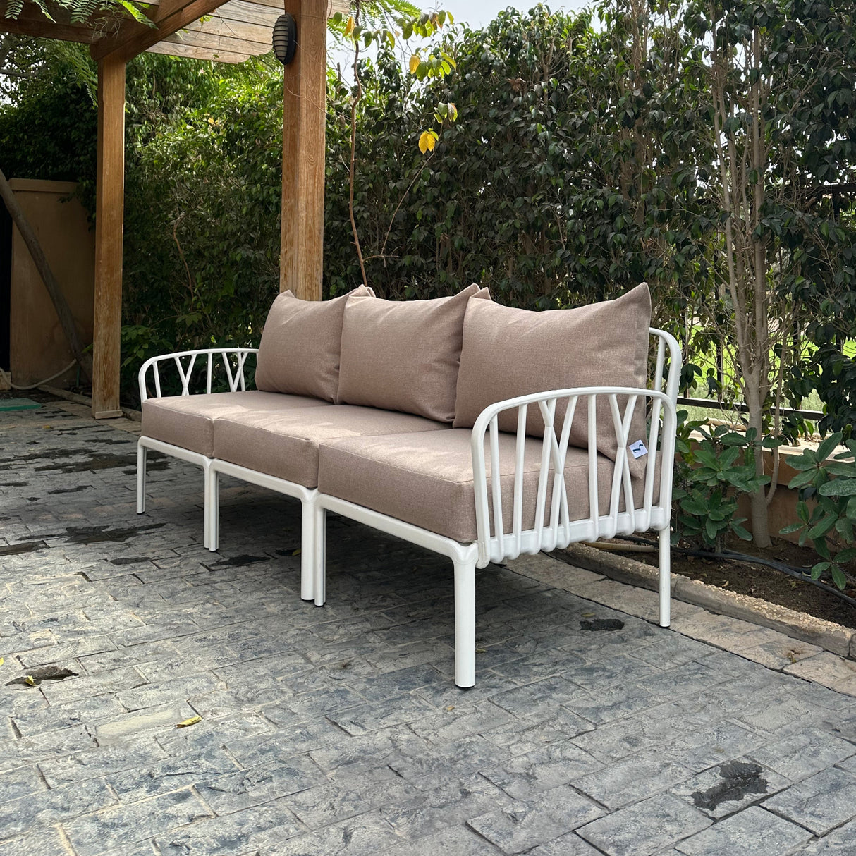 Traverse Three Seaters Sofa – Durable and Comfortable Outdoor