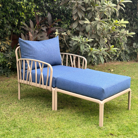 Traverse Chaise Lounge for Outdoor Furniture – Modern chaise lounge perfect for outdoor spaces