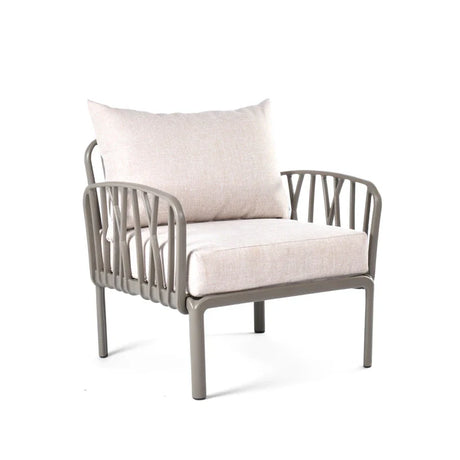 beige cushions, dark beige Furniture Traverse Chair – Stylish & durable outdoor seating